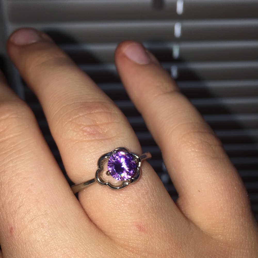 Ring - Picture 2 of 2